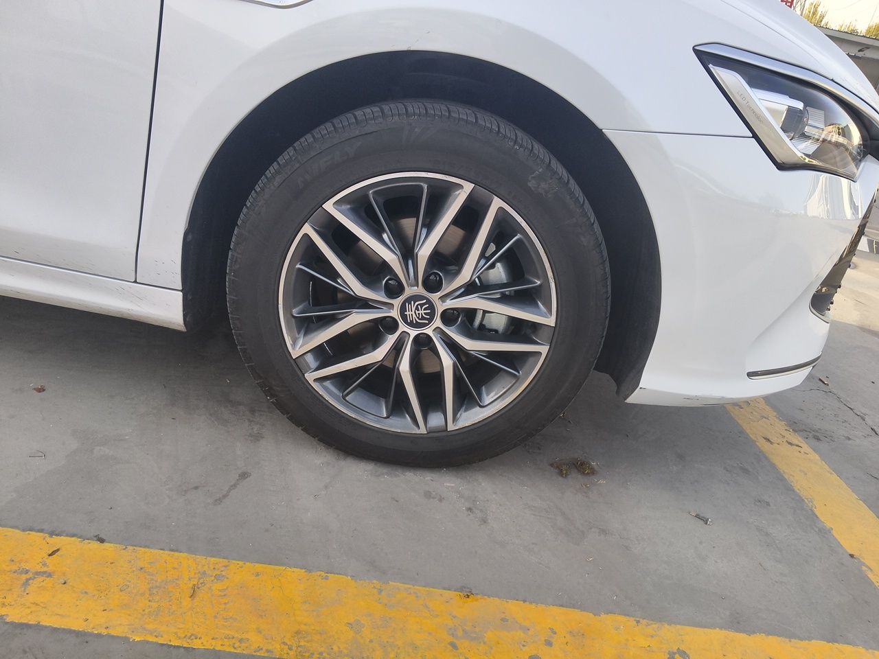BYD Qin PLUS 2023 Champion Edition DM-i 120KM Leading Model — снимка 8