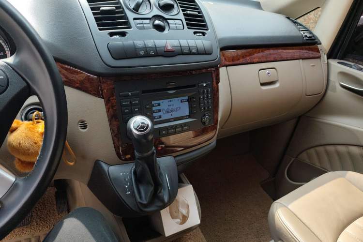 Used Mercedes-Benz Viano 2013 3.0L Comfort Edition