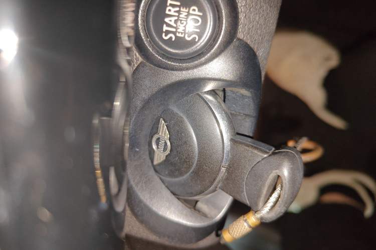 Used MINI Countryman 2013 1.6T COOPER S ALL4 Ski Edition Vehicle Key