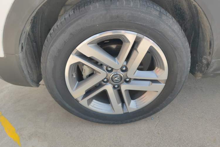 Used CHANGAN CS55 2018 1.5T Automatic Colorful Edition China V Standard Left Front Wheel Hub