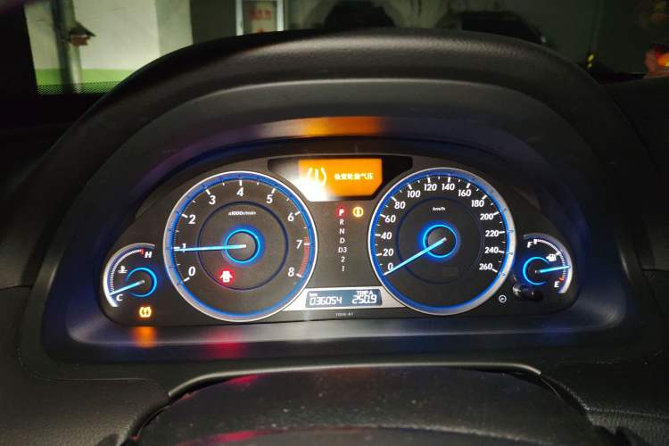 Used Honda Crosstour 2014 2.4L Luxury Edition
