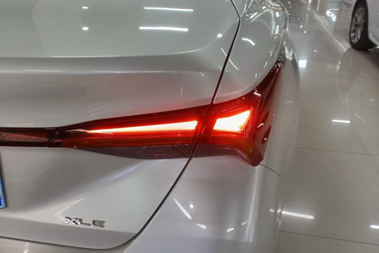 Used Toyota Avalon 2019 2.0L XLE Premium Edition China VI