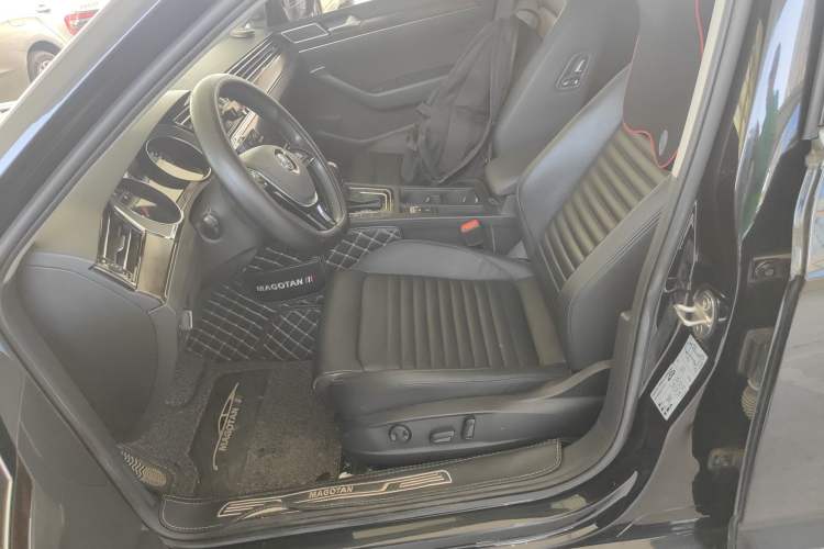 Used Volkswagen Magotan 2019 330TSI DSG Luxury Version China VI Standard Left Front Seat