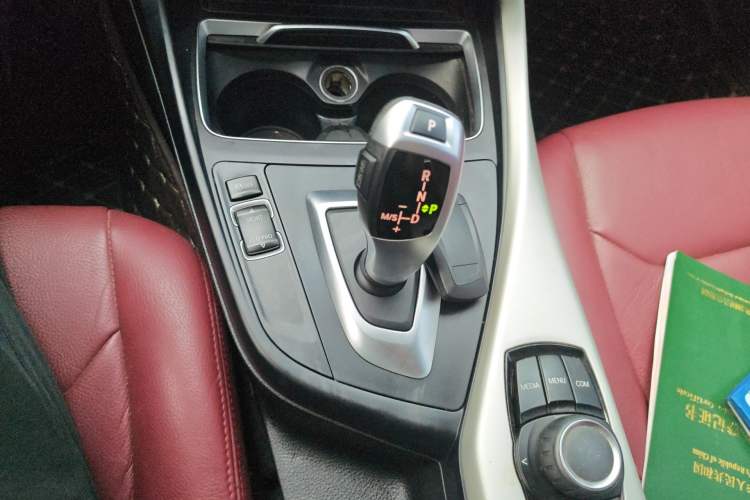 Used BMW 1 Series 2018 118i Leading Model Gear Lever