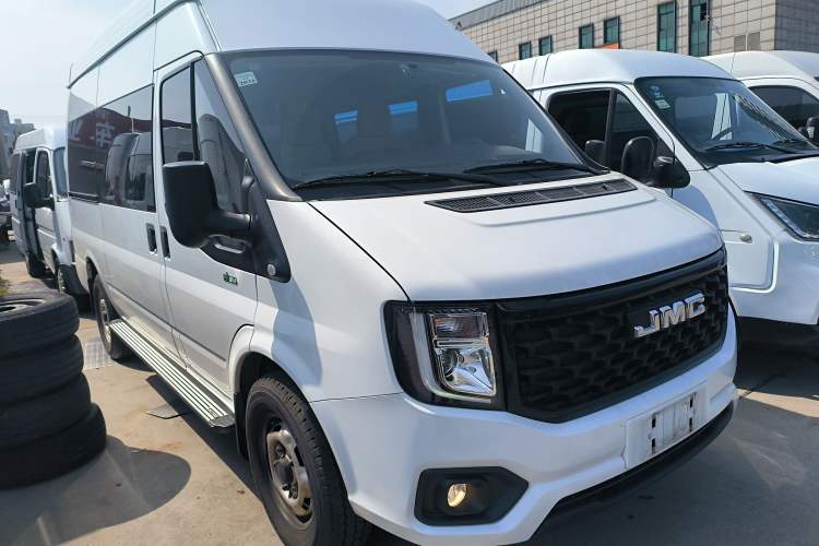Used JMC Fushun 2022 2.0T Manual Multi-Function Passenger Vehicle Mid-Range High Roof 6-7 Seats
