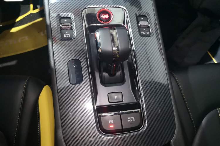 Used GAC Trumpchi EMPOW 2023 270T DCT J15 Version Gear Lever