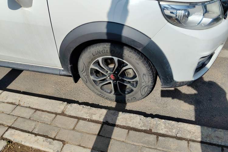 Used FORTHING Joyear XV 2016 1.6L CVT Luxury Model
