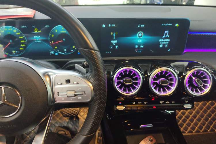 Used Mercedes-Benz A-Class 2022 Restyled A 200 L Sport Sedan Fashion Version
