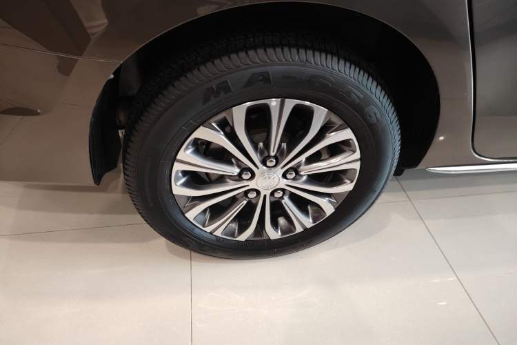 Used Buick GL8 2023 Land Executive Class Smart Enjoyment Model Right Rear Wheel Hub