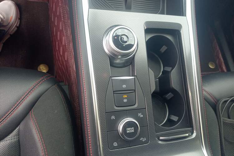 Used Ford Explorer 2023 EcoBoost 285 4x4 ST-LINE 6-Seater Gear Lever