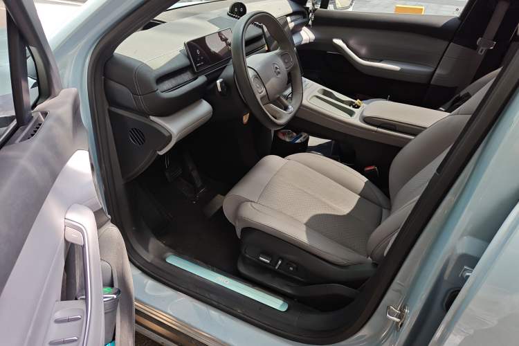 Used Nio EC6 2023 75 kWh Driver Seat