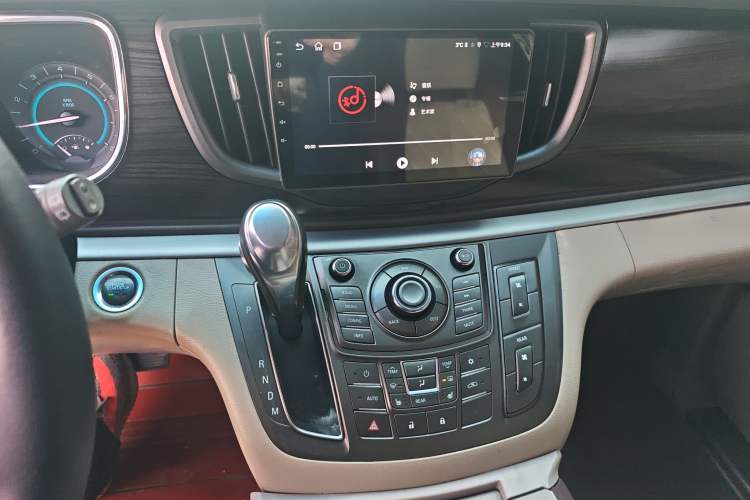 Used Buick GL8 2011 3.0L GT Luxury Business Haoya Edition