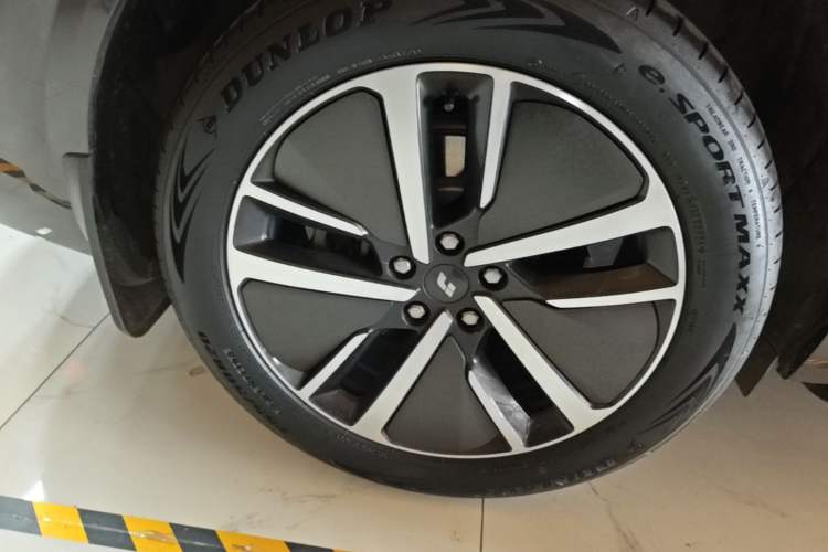 Used Li Auto L6 2024 Pro Model Right Rear Wheel Hub