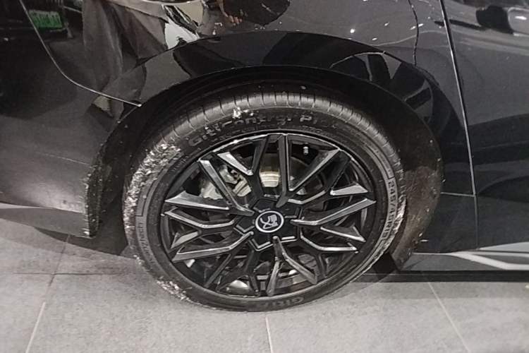 Used BYD Han 2024 EV Glory Edition 506KM Front-Wheel-Drive Premium Model