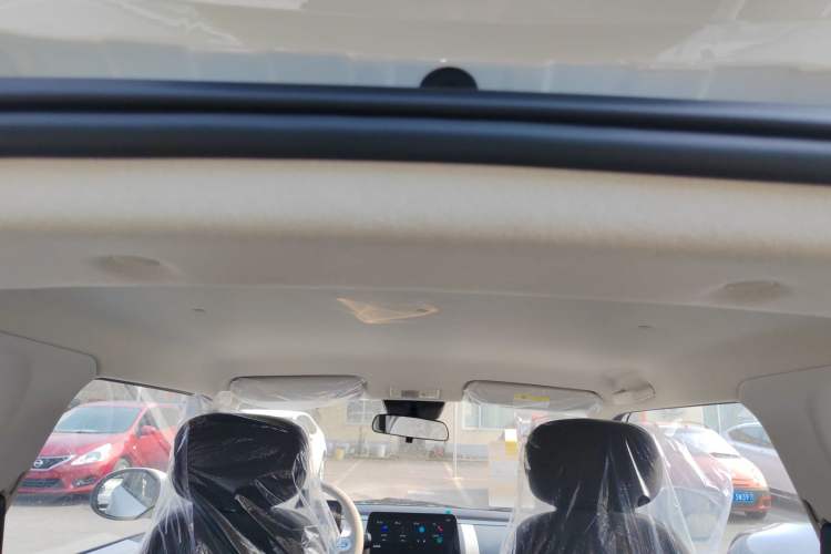 Used CHANGAN NEVO Lumin 2026 Model Treasure Edition 205km Passionate Beige Ningde
