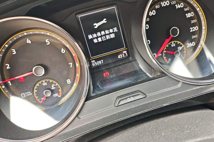 Used Volkswagen Tiguan L 2020 330TSI Automatic Two-Wheel Drive Panoramic Comfort Edition China VI Standard Odometer Close Up