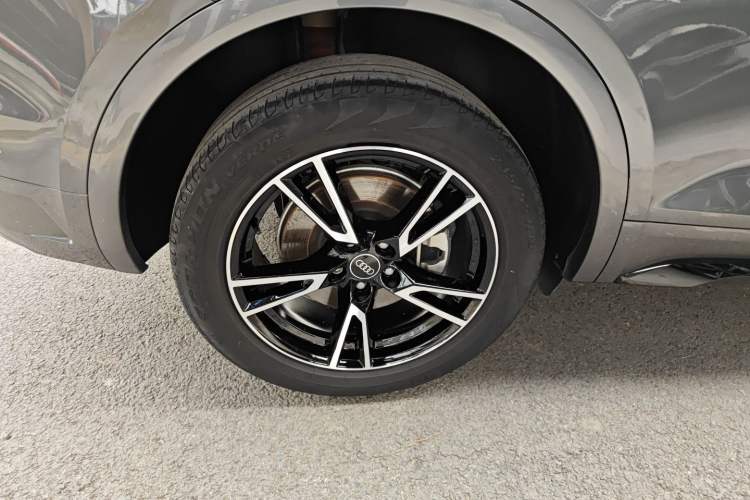 Used Audi Q5L 2021 40 TFSI Fashion Dynamic Model