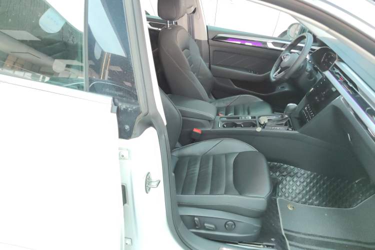 Used Volkswagen FAW-Volkswagen CC 2023 380TSI Striking Edition
