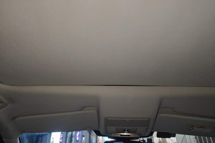 Used Land Rover Discovery Sport 2015 2.0T SE
