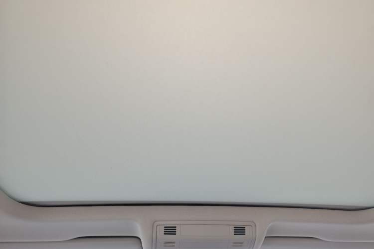 Used Volkswagen Tayron 2022 280TSI Two-Wheel Drive Luxury Smart Connectivity Version Headliner