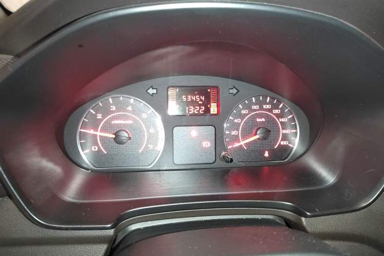 Used Wuling Hongguang V 2022 1.5L Jingqu Version Hydraulic Power Steering LAR