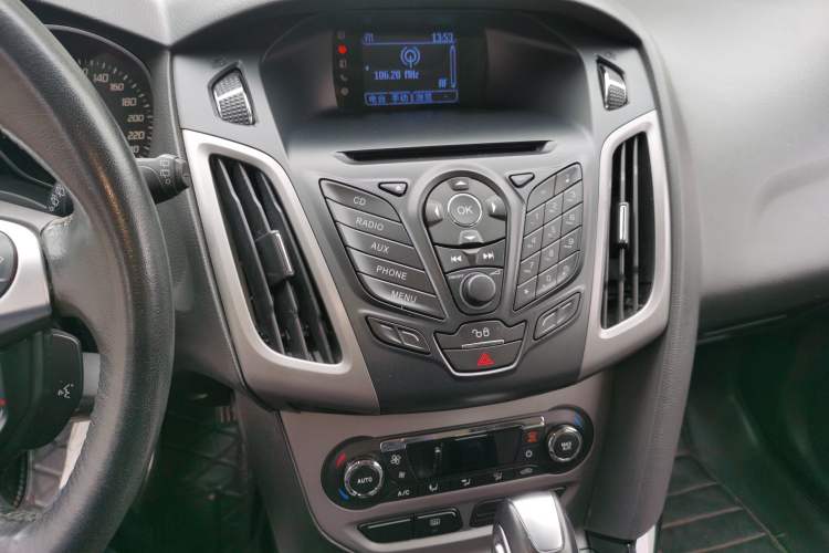 Used Ford Focus 2012 Hatchback 1.6L Automatic Fashion Edition