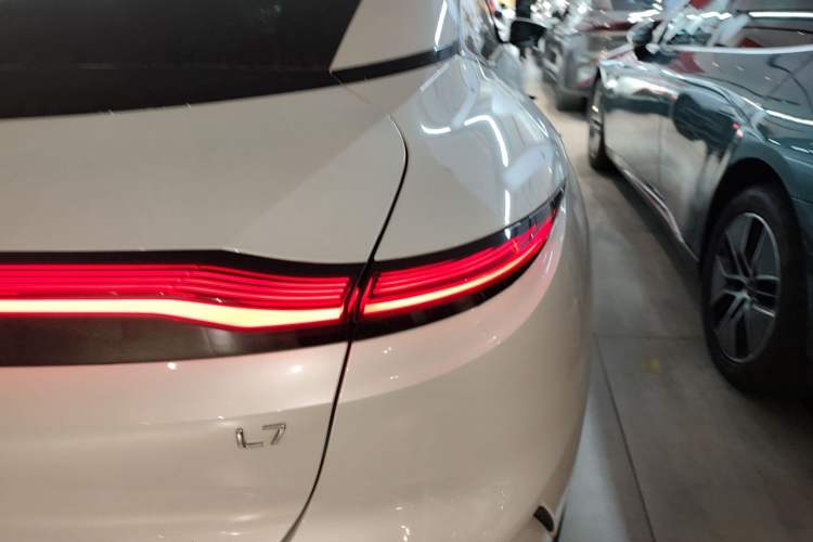 Used IM L7 2022 Dynamic Model
