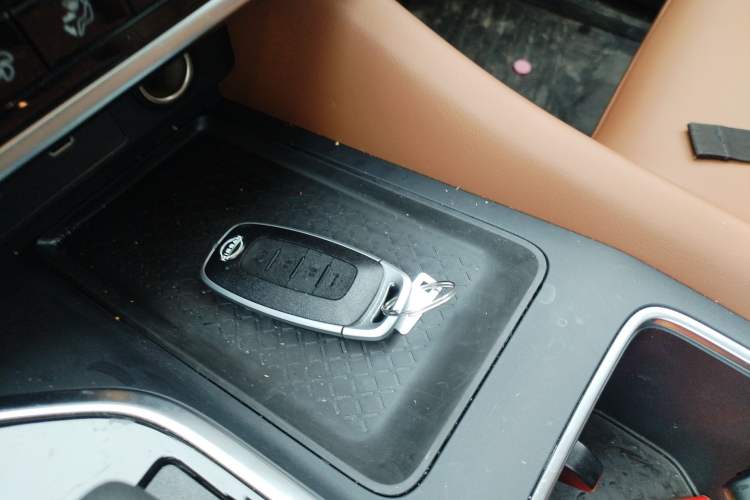 Used Nissan Pathfinder 2024 380 VC-TURBO Four-Wheel Drive Intelligent Driving Version 6 Seats Vehicle Key