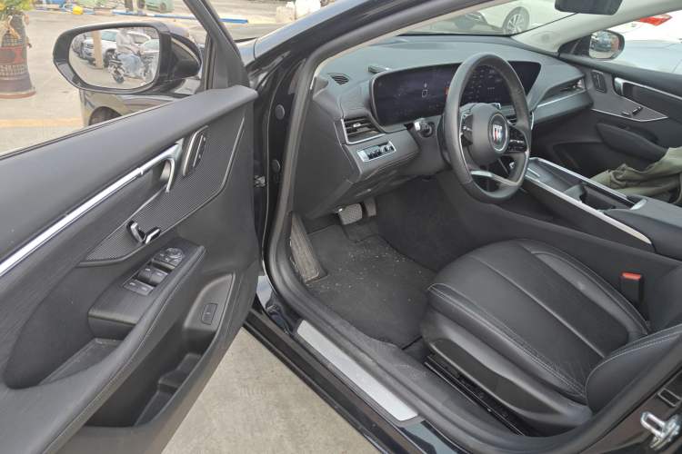 Used Buick LaCrosse 2024 28T Luxury Edition