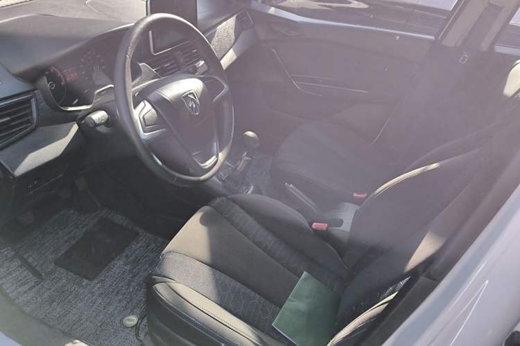 Used Baojun 310 2016 1.2L manual Comfort trim level
