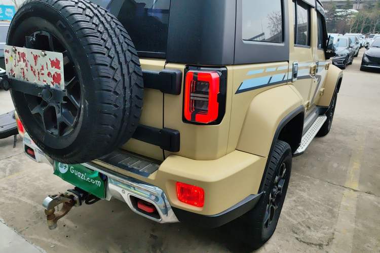 Used BAIC Off-Road BJ40 2019 2.3T Automatic Four-Wheel Drive Ring the Tower Champion Edition China VI Right Rear Taillight