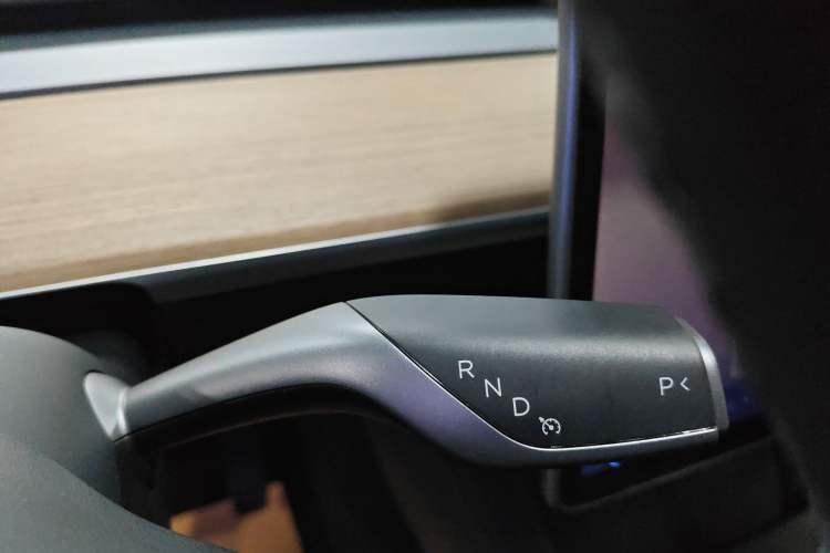 Used Tesla Model Y 2022 Long-Range All-Wheel-Drive Version