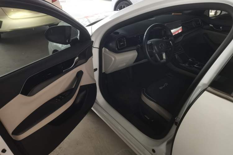 Used BYD Qin PLUS 2021 DM-i 55KM Flagship Model Driver Seat