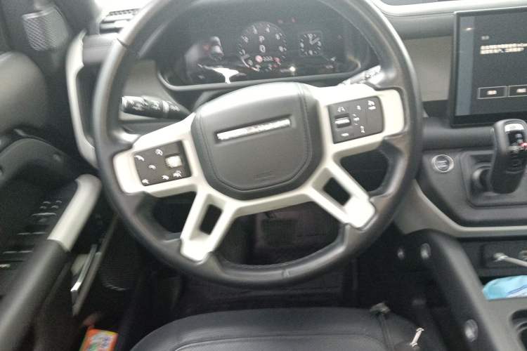 Used Land Rover Defender 2023 Facelift 110 3.0T P400 X-DYNAMIC HSE
