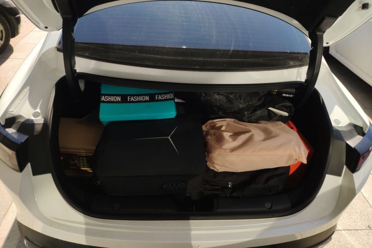 Used CHANGAN Eado DD 2023 Blue Whale NE 1.5T GDI DCT Navigation Model Trunk