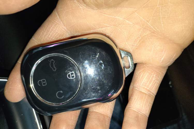 Used Chery Fengyun A8L 2025 1.5 TGDI 145 km Standard Version
