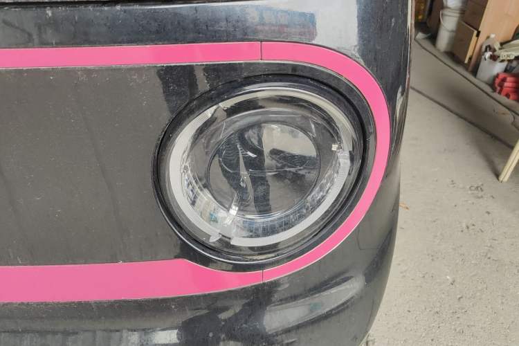 Used Geely Galaxy Panda 2023 Panda Mini 200km Endurance Bear Left Front Headlight