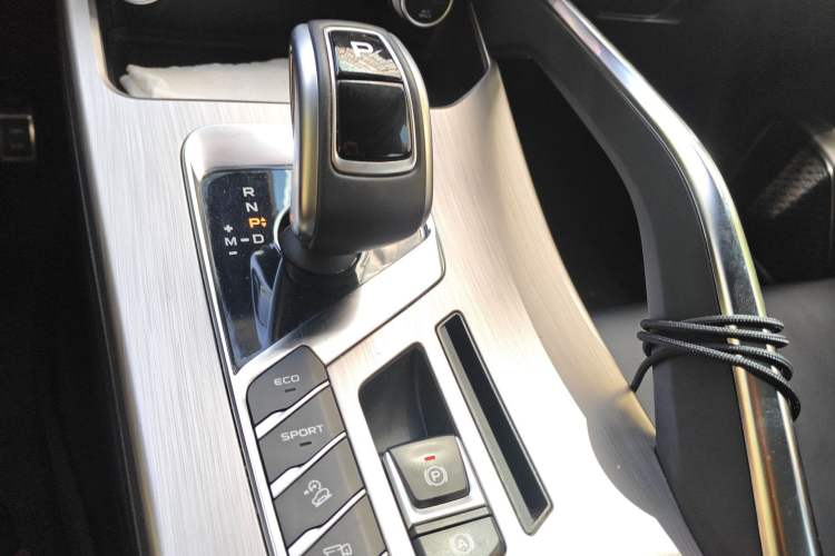 Used Geely Auto Coolray 2019 Sport Model 260T DCT Battle China V Standard
