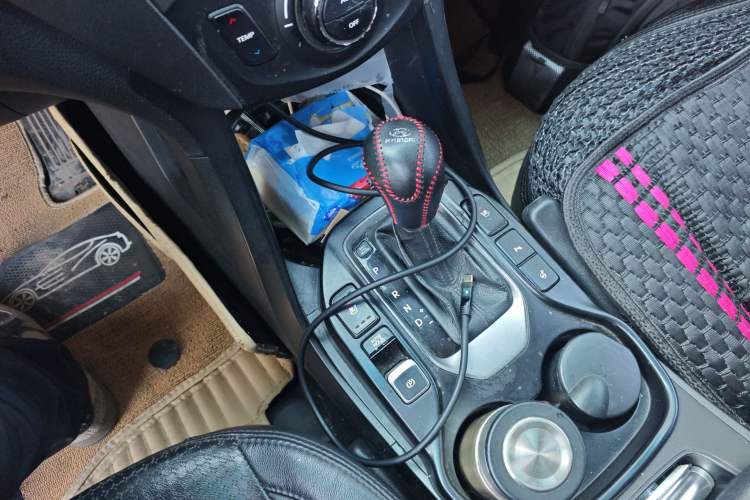 Used Hyundai Santa Fe 2013 2.0T Automatic All-Wheel Drive Top Trim