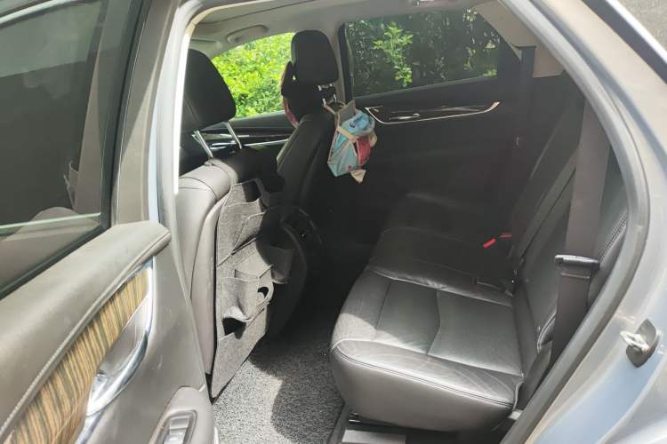 Used Cadillac XT5 2018 25T Luxury Model Left Rear Seat