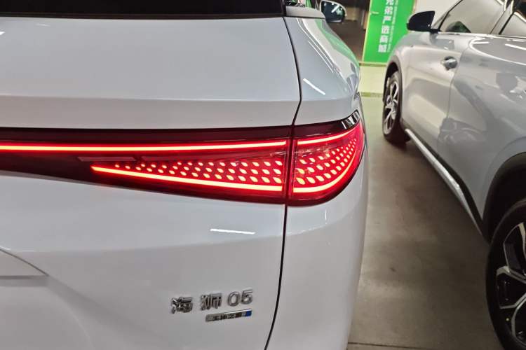 Used BYD Sealion 05 DM-i 2025 DM-i Smart Drive 115KM Flagship Model Right Rear Taillight
