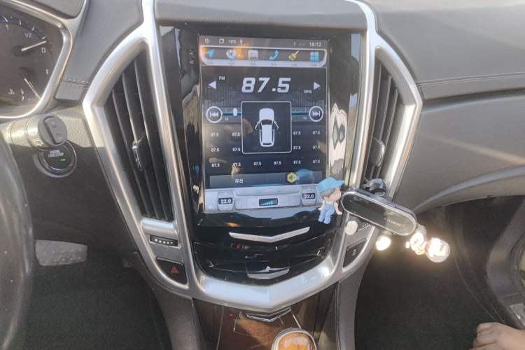 Used Cadillac SRX 2013 3.0L Elite Model Audio And AC Panel