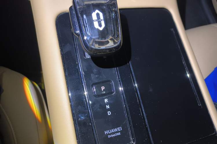 Used Hima AITO M7 2022 1.5T Four-Wheel Drive Luxury Edition