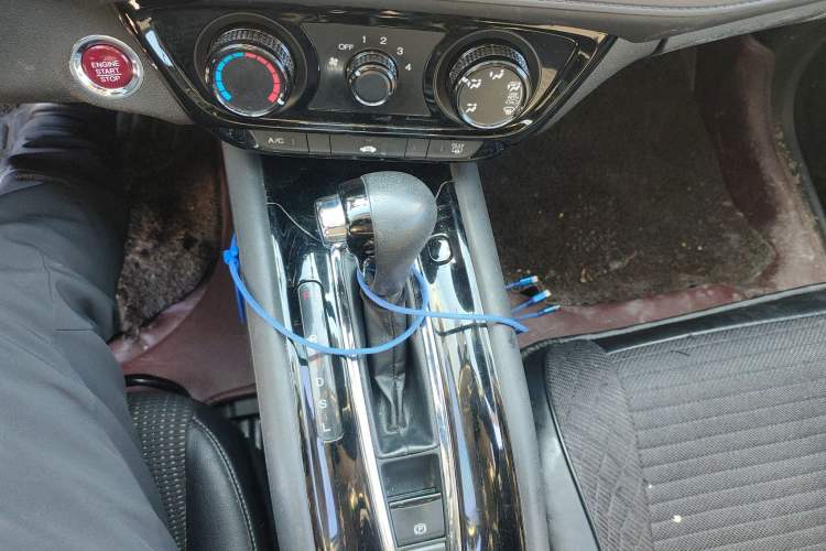 Used Honda Vezel 2016 1.8L CVT Front-Wheel Drive Pioneer Edition