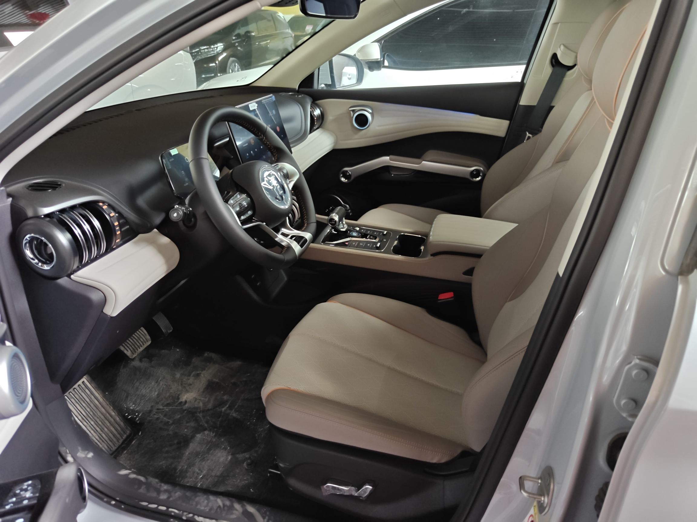 المقاعد الأمامية داخل السيارة