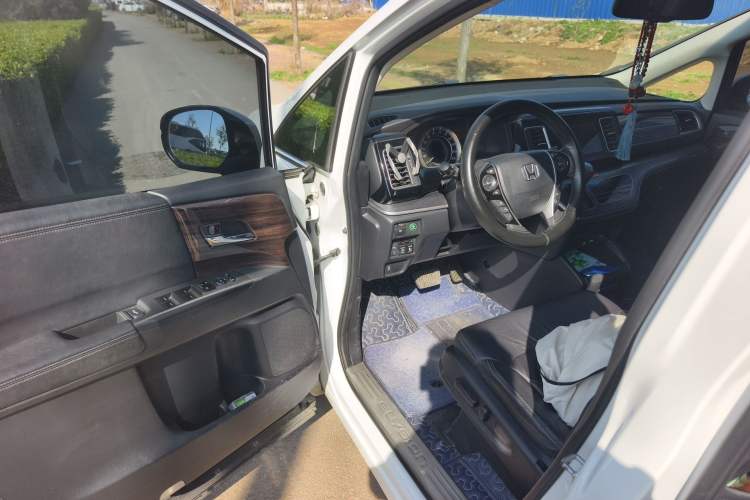 Used Honda Elysion 2016 2.4L Luxury Edition Driver Seat