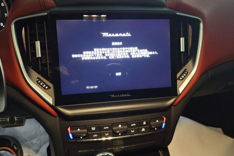 Used Maserati Ghibli 2022 3.0T Modena Audio And AC Panel