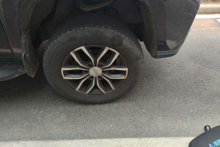 Used JMC Yuhu 9 2019 2.0T Automatic Gasoline Two-Wheel Drive Comfort Edition
