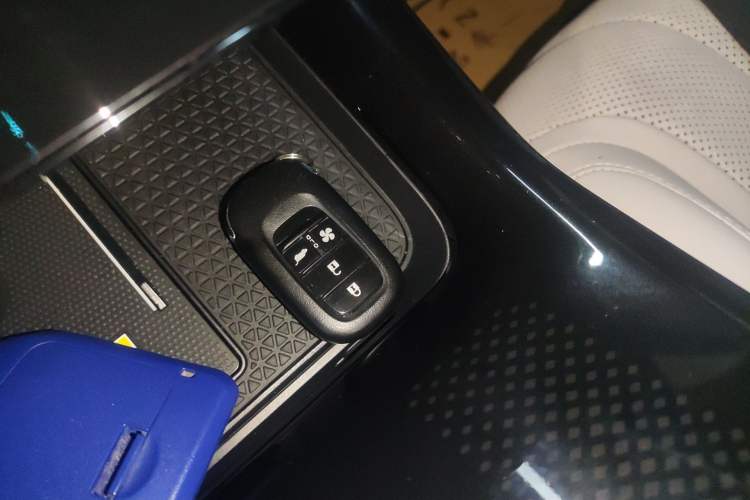 Used Honda P7 2025 Four-Wheel Drive Long-Range Max Vehicle Key