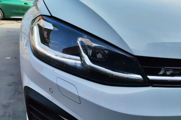 Used Volkswagen Golf 2019 280TSI DSG R-Line China VI Standard Right Front Headlight